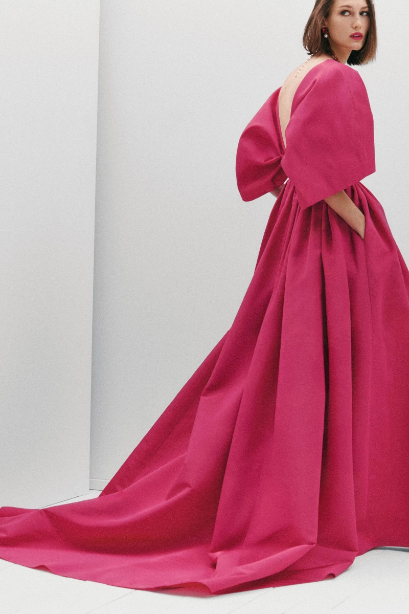 00025-carolina-herrera-prefall-2026-credit-brand.webp
