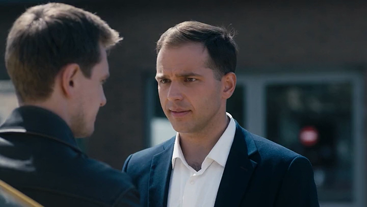 Информатор.S01E01.WEB-DLRip.x264.seleZen.mkv_20260513_135307.597.png