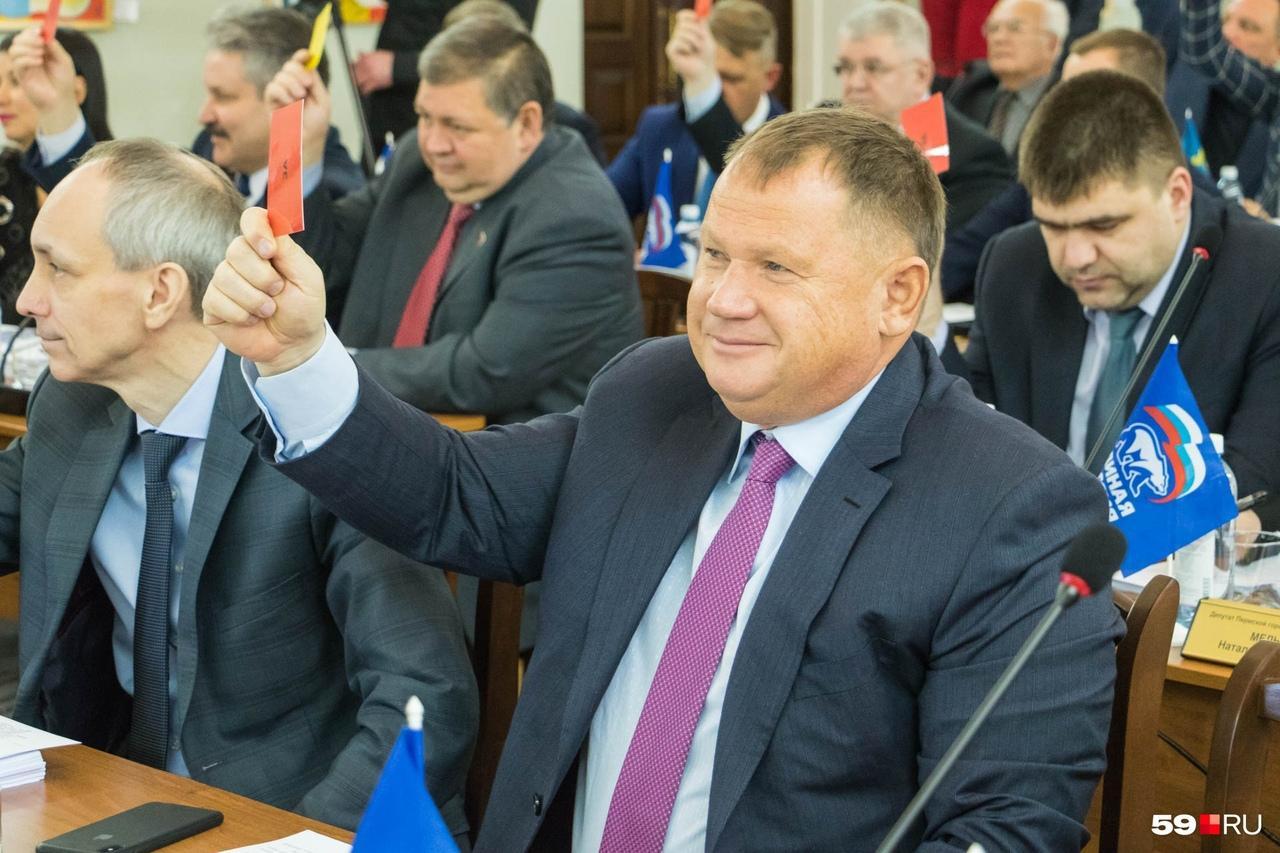 Пермский депутат Владимир Плотников: от темного прошлого до почетного гражданства