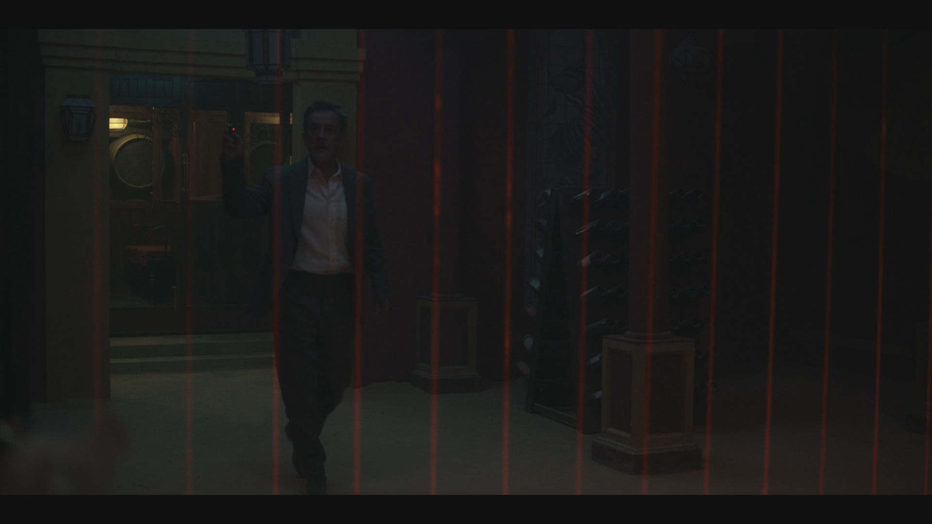 Berlin.and.the.Lady.with.an.Ermine.S01E08.1080p.WEB.h264-EDITH[EZTVx.to].mkv_snapshot_01.01.12.png