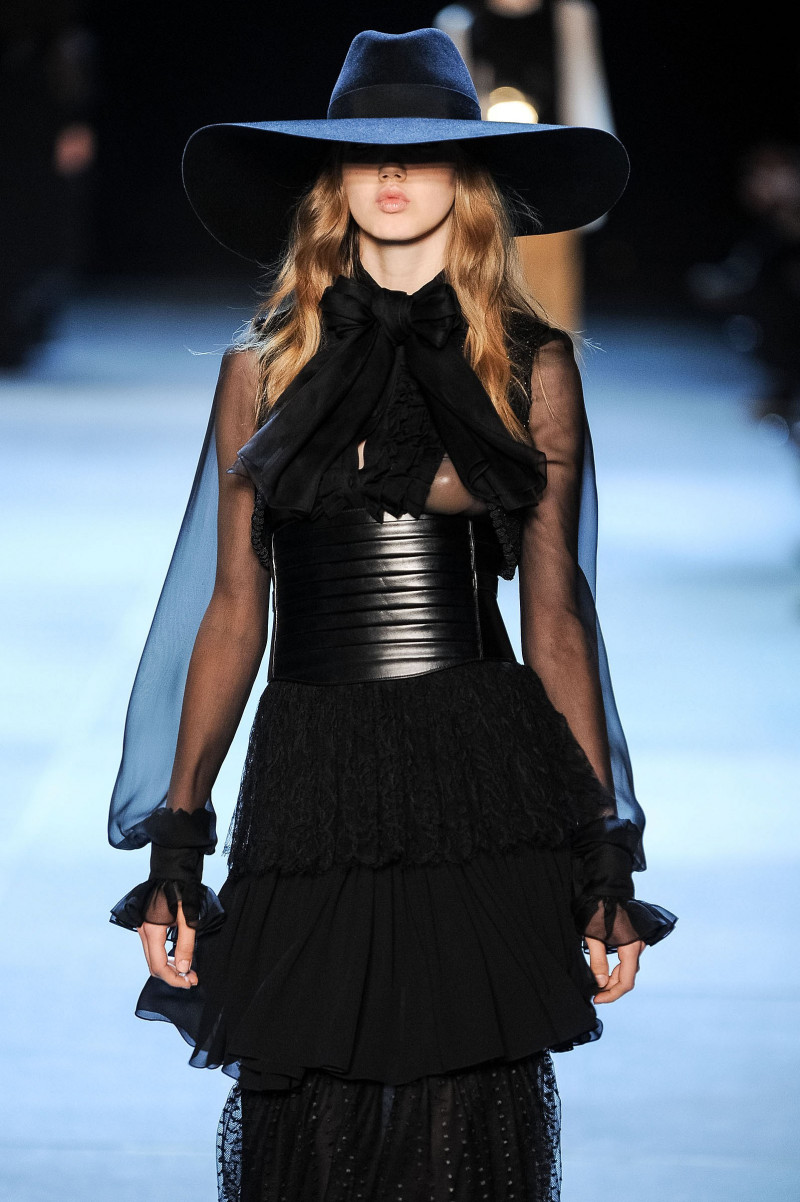 saint_laurent_wss13_098-resp2400v.jpg