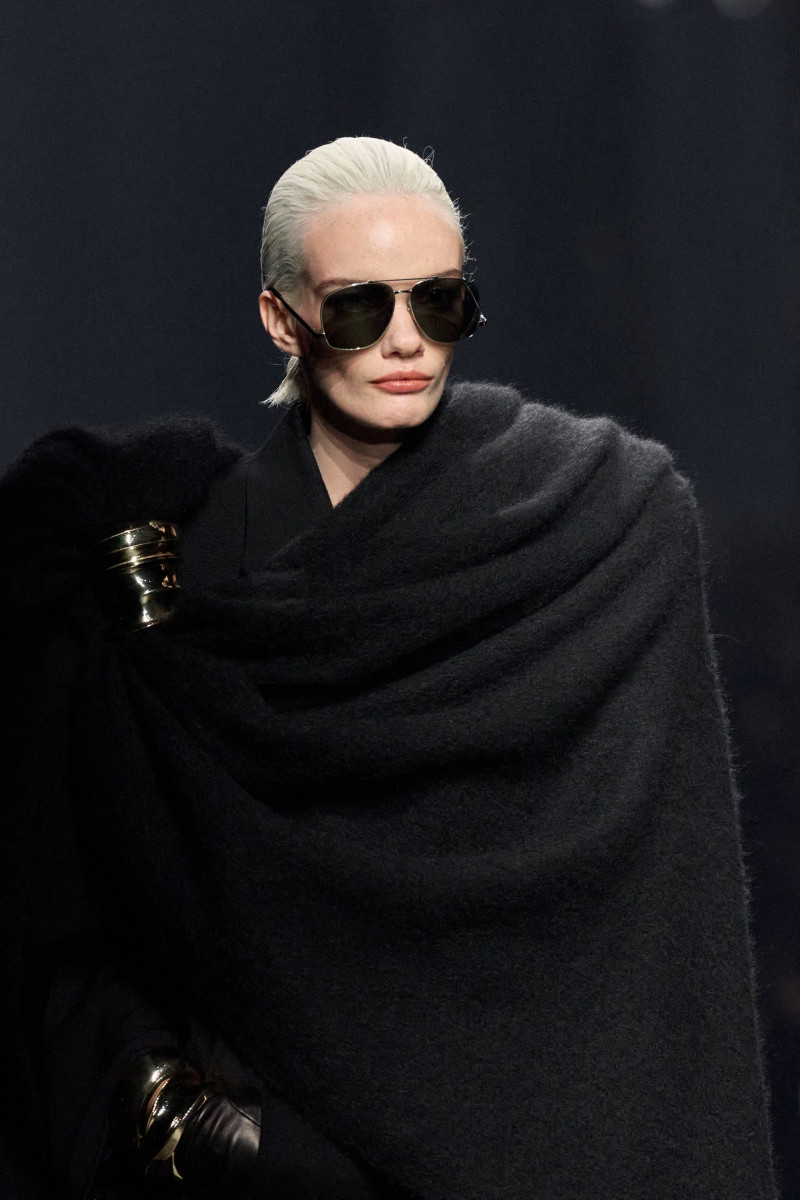 00058-saint-laurent-fall-2023-ready-to-wear-details-credit-gorunway.jpg