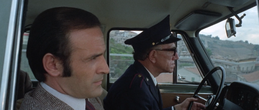 Sem.okrovavlennikh.orkhidei.1972.BDRip-AVC.ExKinoRay.mkv_snapshot_00.38.39.062.png