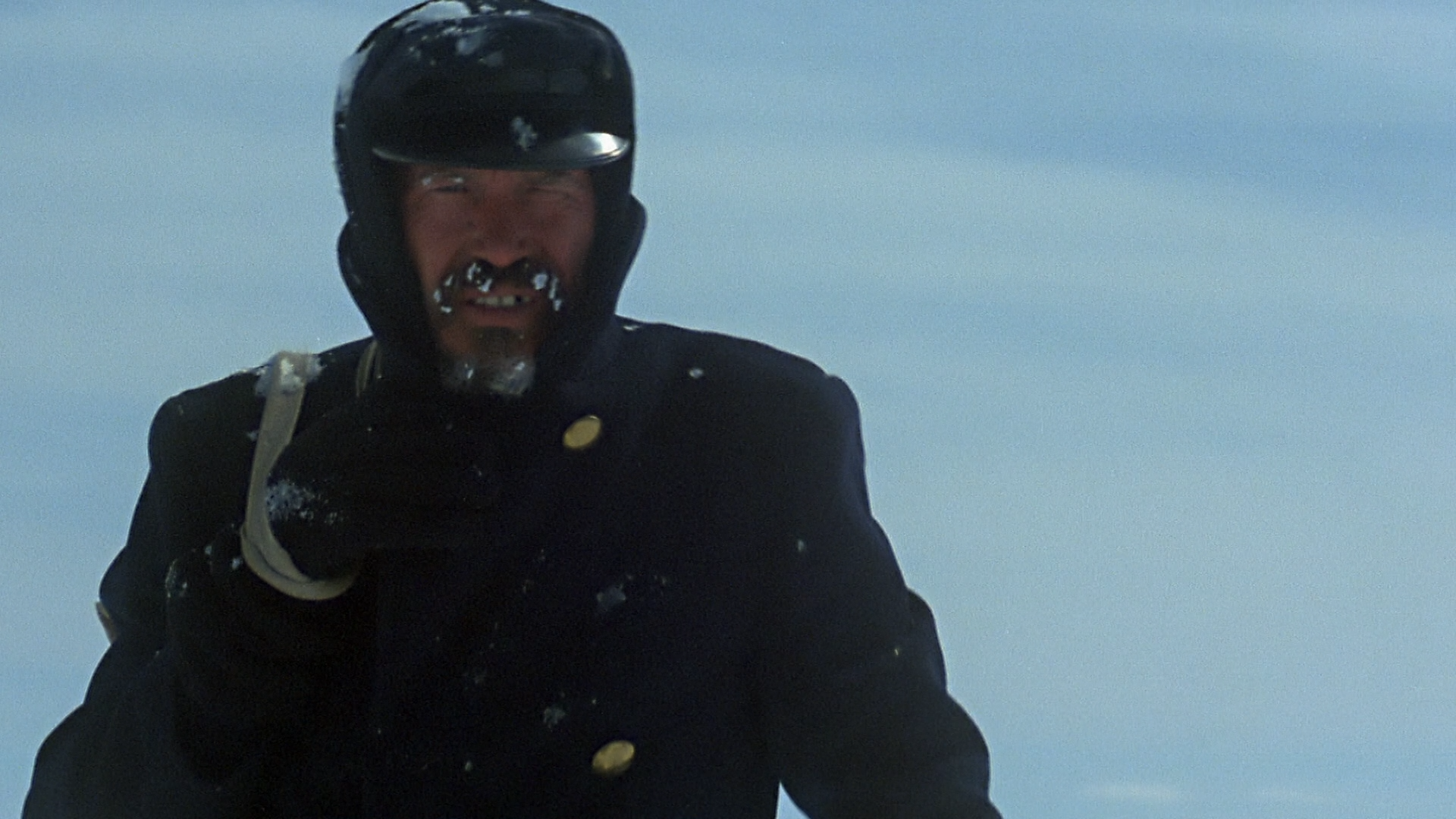 The.White.Dawn.1974.BDRemux.1080p.mkv_snapshot_00.05.34.794.png