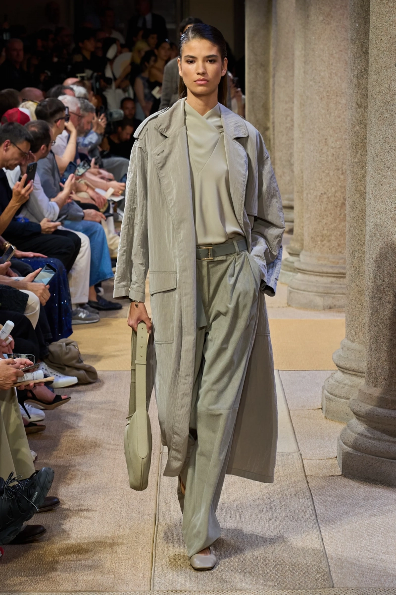 00053-giorgio-armani-spring-2027-menswear-credit-gorunway.webp