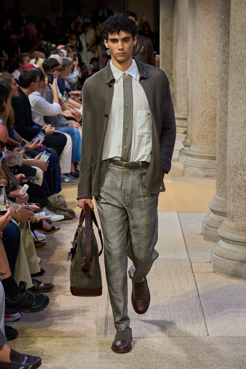 00059-giorgio-armani-spring-2027-menswear-credit-gorunway.webp