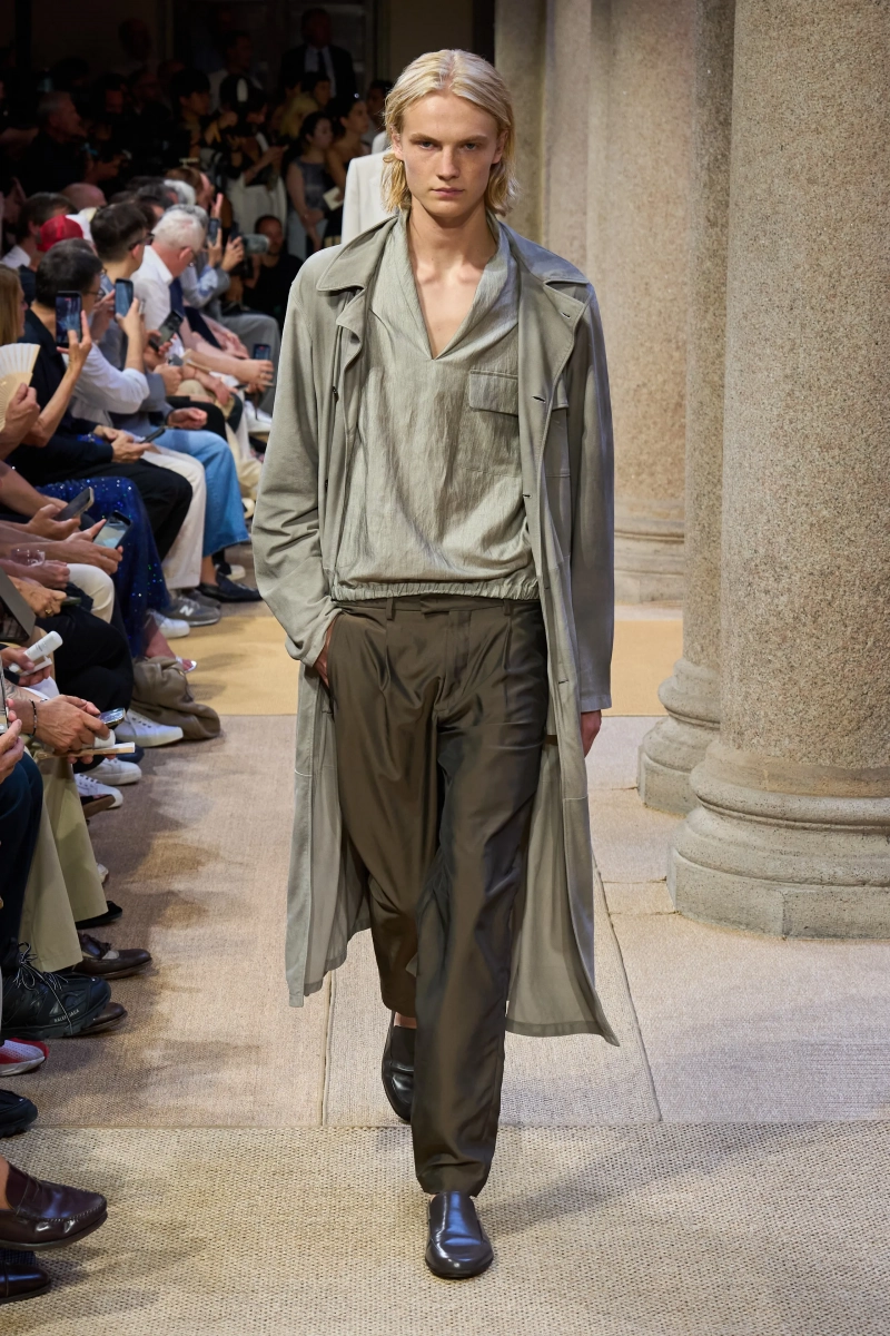 00087-giorgio-armani-spring-2027-menswear-credit-gorunway.webp