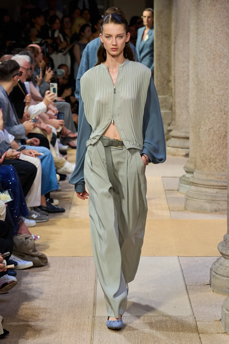 00105-giorgio-armani-spring-2027-menswear-credit-gorunway.webp