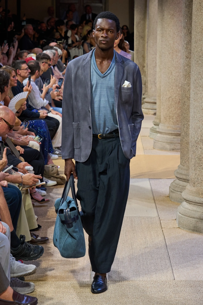 00111-giorgio-armani-spring-2027-menswear-credit-gorunway.webp