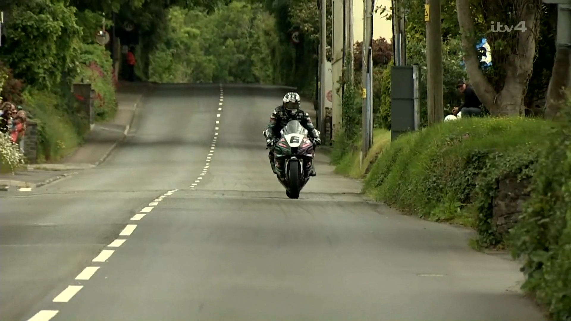 01.Isle.of.Man.TT.2026x03.RST.Superbike.TT.mp4_004279671.png