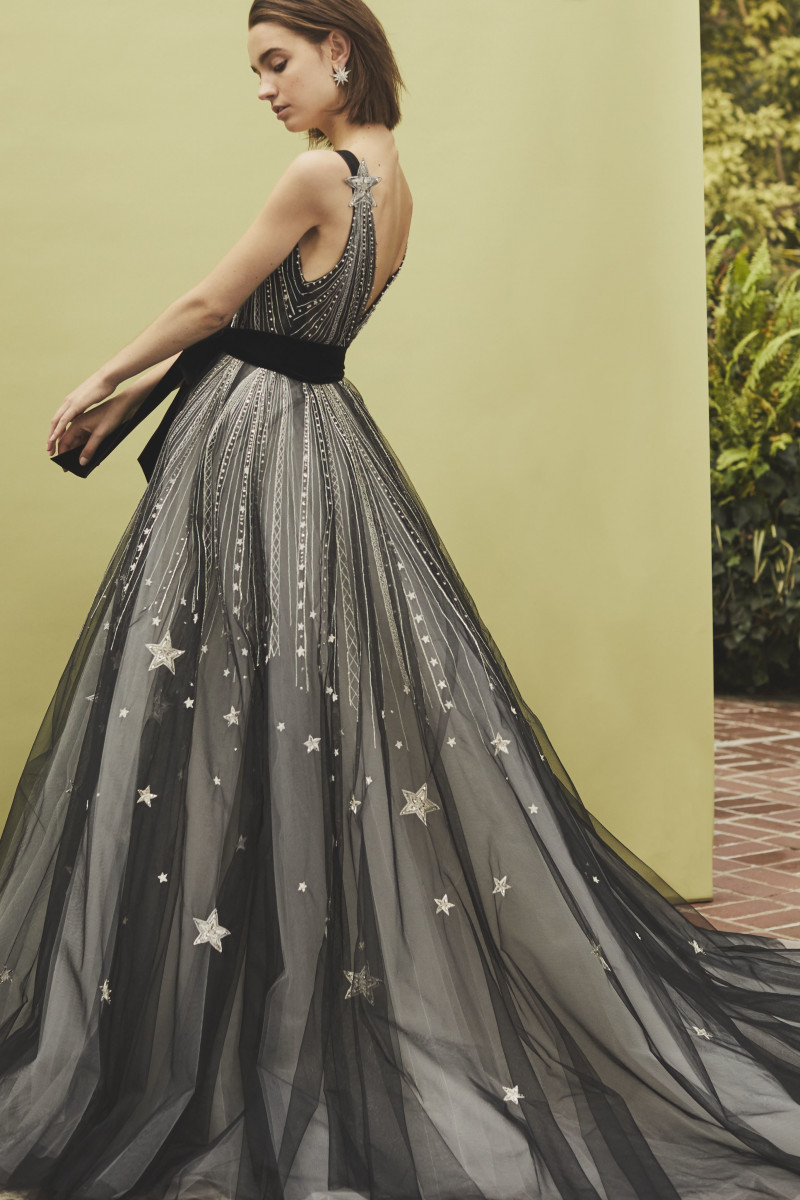 00017-monique-Lhuillier-fall-2019.jpg