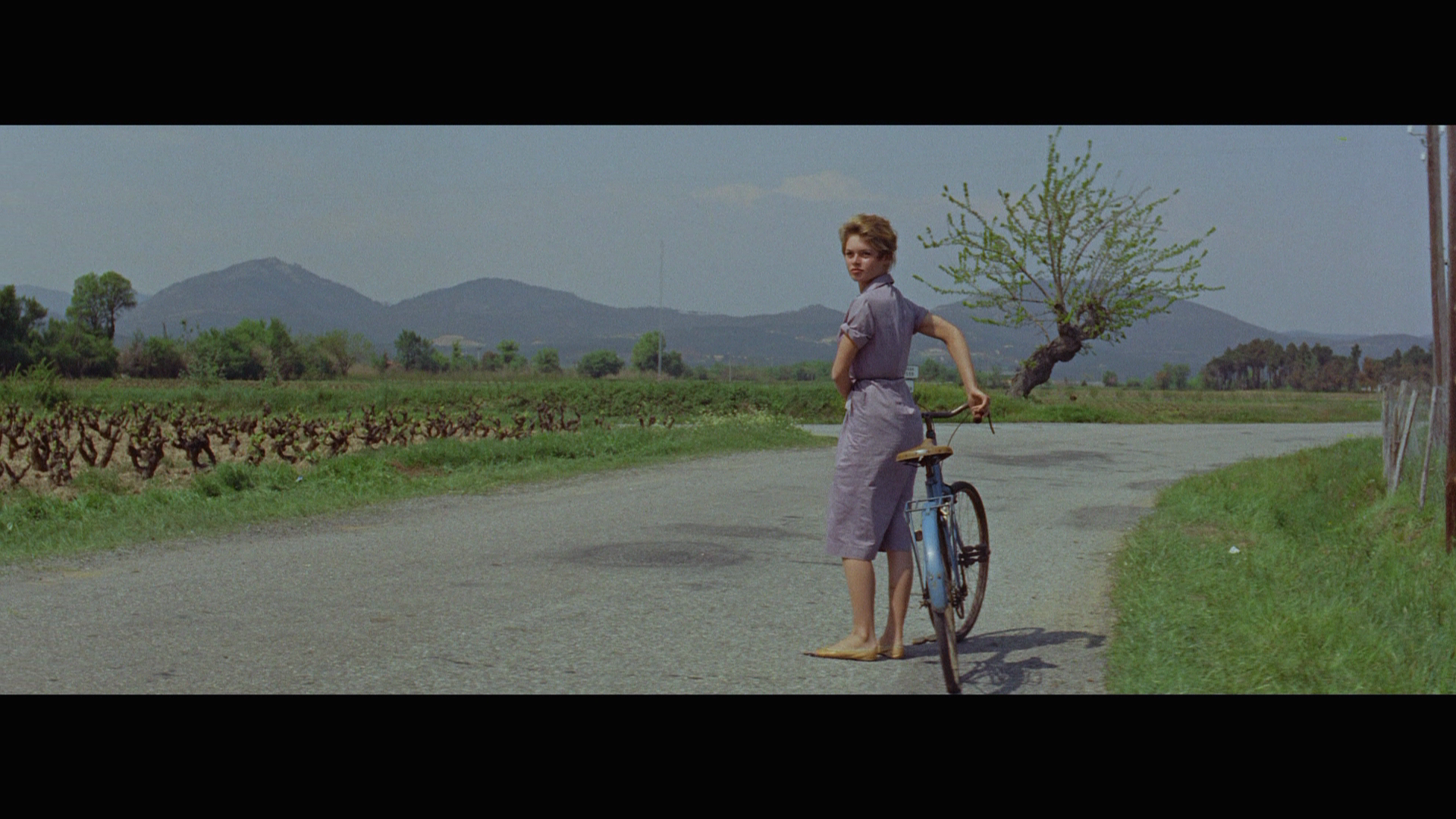And.God.Created.Woman.1956.TF1.Video.BDRemux.1080p.mkv_20260704_120006.841.png
