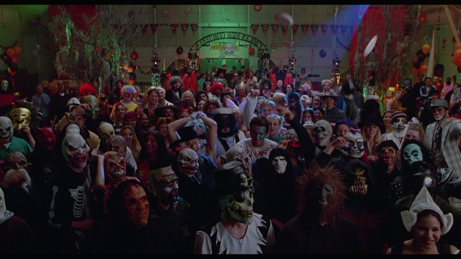 Idle.Hands.1999.Umbrella.Entertainment.BDRemux.1080p.mkv_20260705_191351.460.png