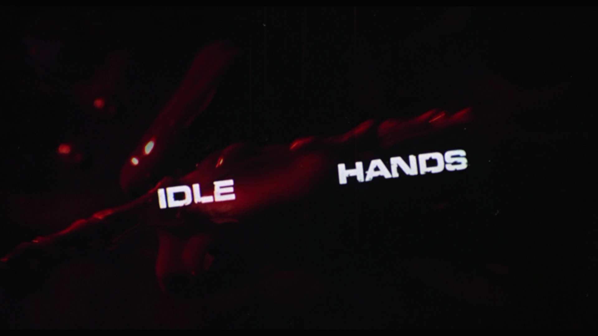 Idle.Hands.1999.Umbrella.Entertainment.BDRemux.1080p.mkv_20260705_191329.740.png