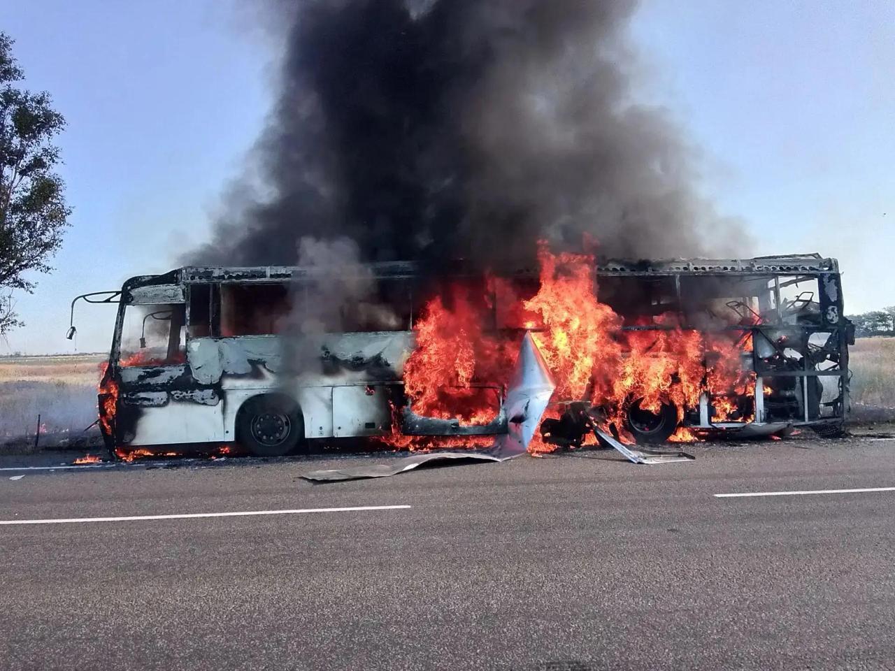 В Запорожской области дрон атаковал автобус с пассажирами из Краснодара