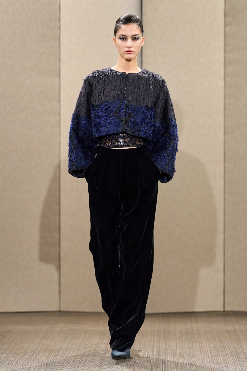 00029-armani-prive-fall-2026-couture-credit-gorunway.webp