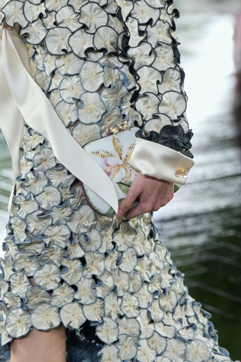 00053-christian-dior-fall-2026-couture-details-credit-gorunway.webp