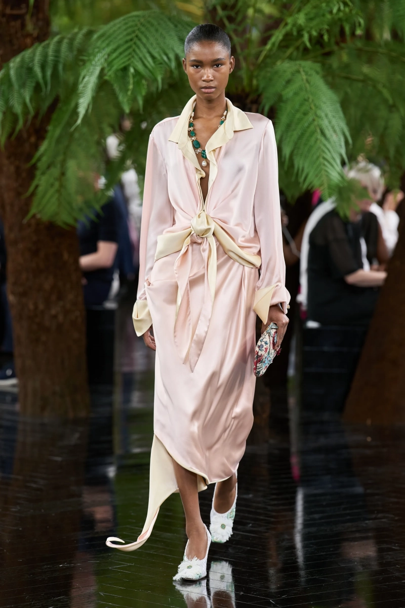 00015-christian-dior-fall-2026-couture-credit-gorunway.webp