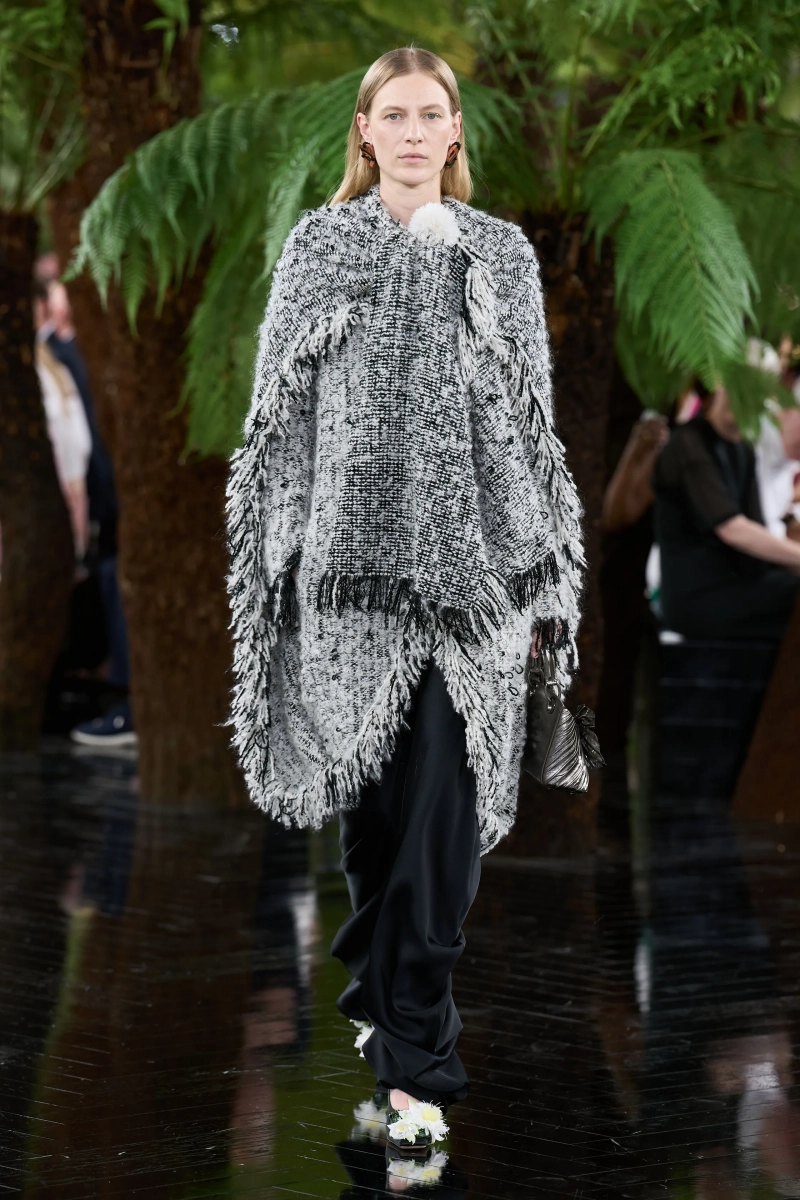 00002-christian-dior-fall-2026-couture-credit-gorunway.webp