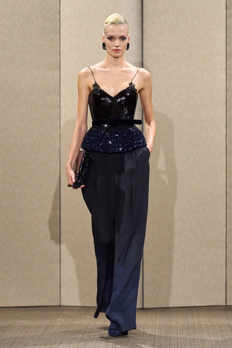 00016-armani-prive-fall-2026-couture-credit-gorunway.webp