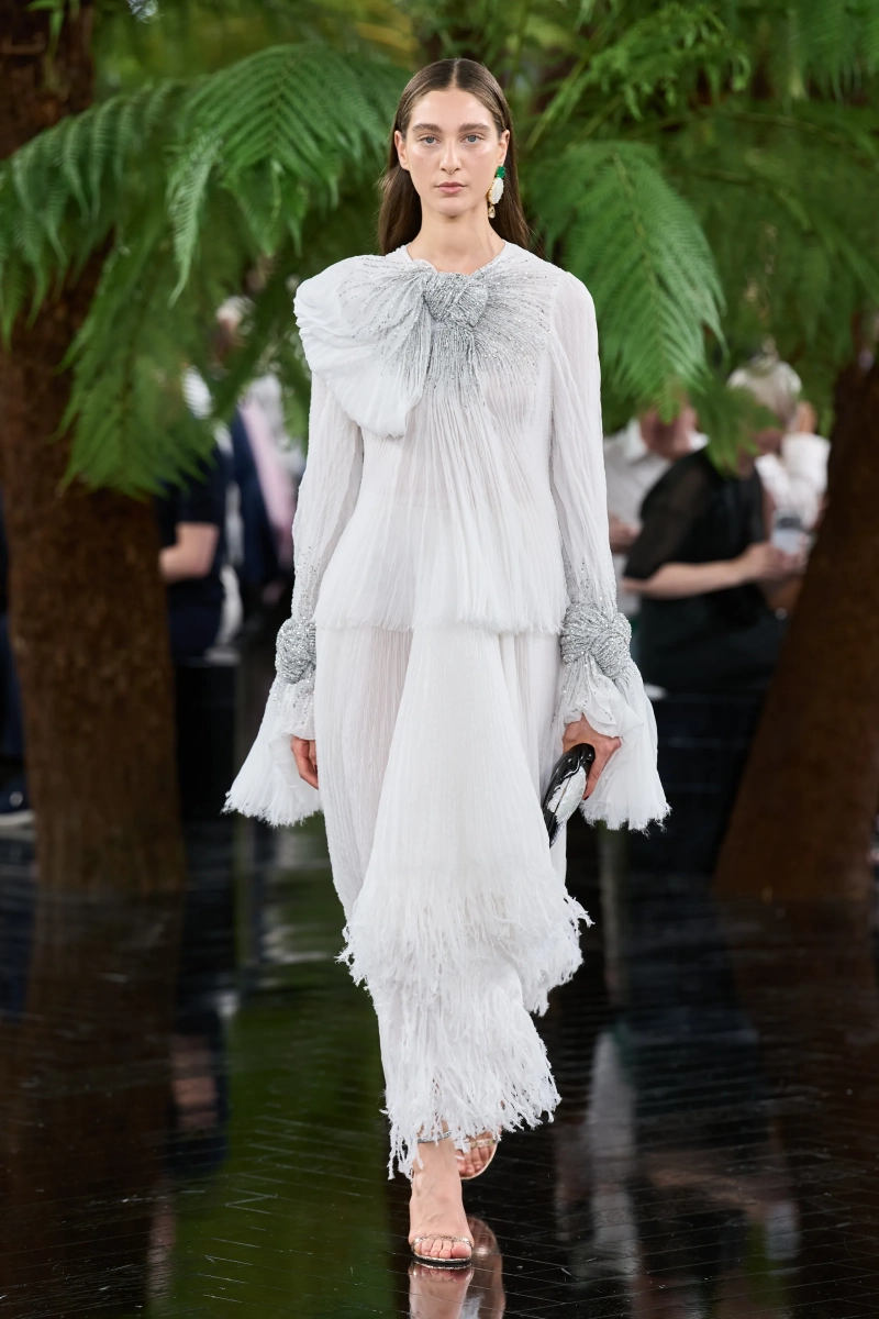 00019-christian-dior-fall-2026-couture-credit-gorunway.webp