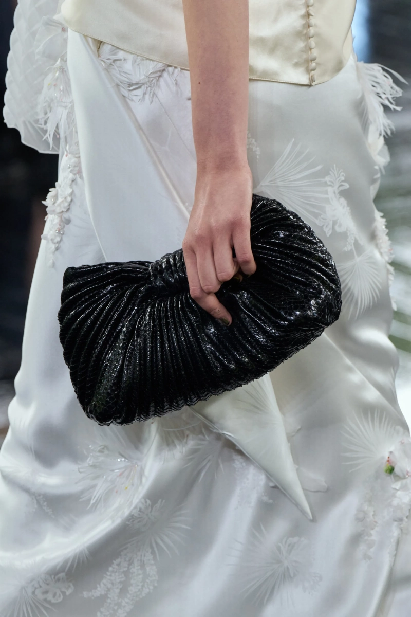 00102-christian-dior-fall-2026-couture-details-credit-gorunway.webp