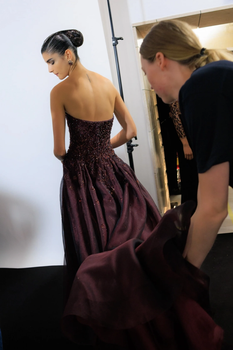 ARMANIPRIVE_PARISCOUTUREFW26_BACKSTAGE_ACIELLE_06.webp
