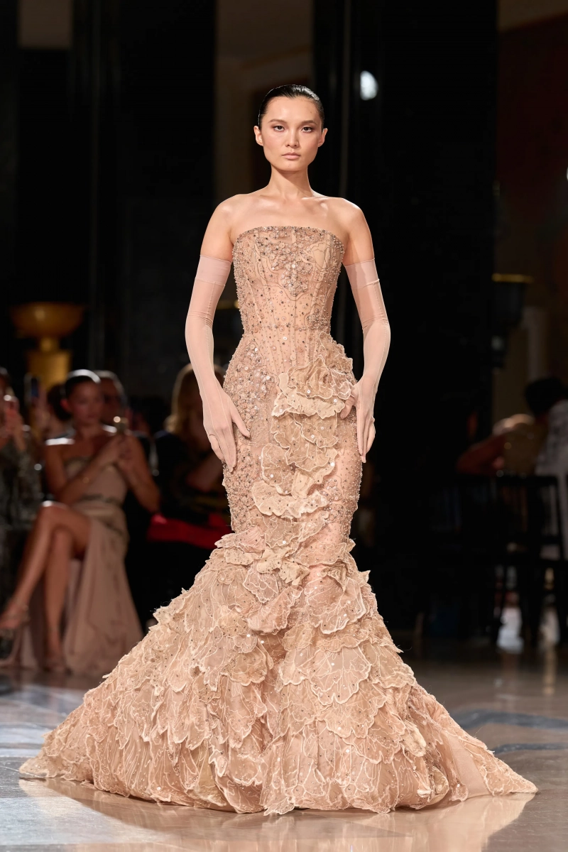 00024-elie-saab-fall-2026-couture-credit-gorunway.webp
