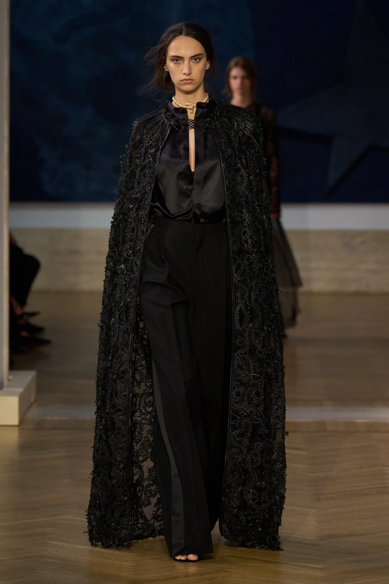 00040-fendi-fall-2026-couture-credit-gorunway.webp