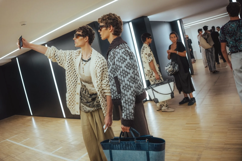 DOLCEGABBANA_MILANMENSSS27_BACKSTAGE_ACIELLE_03.webp