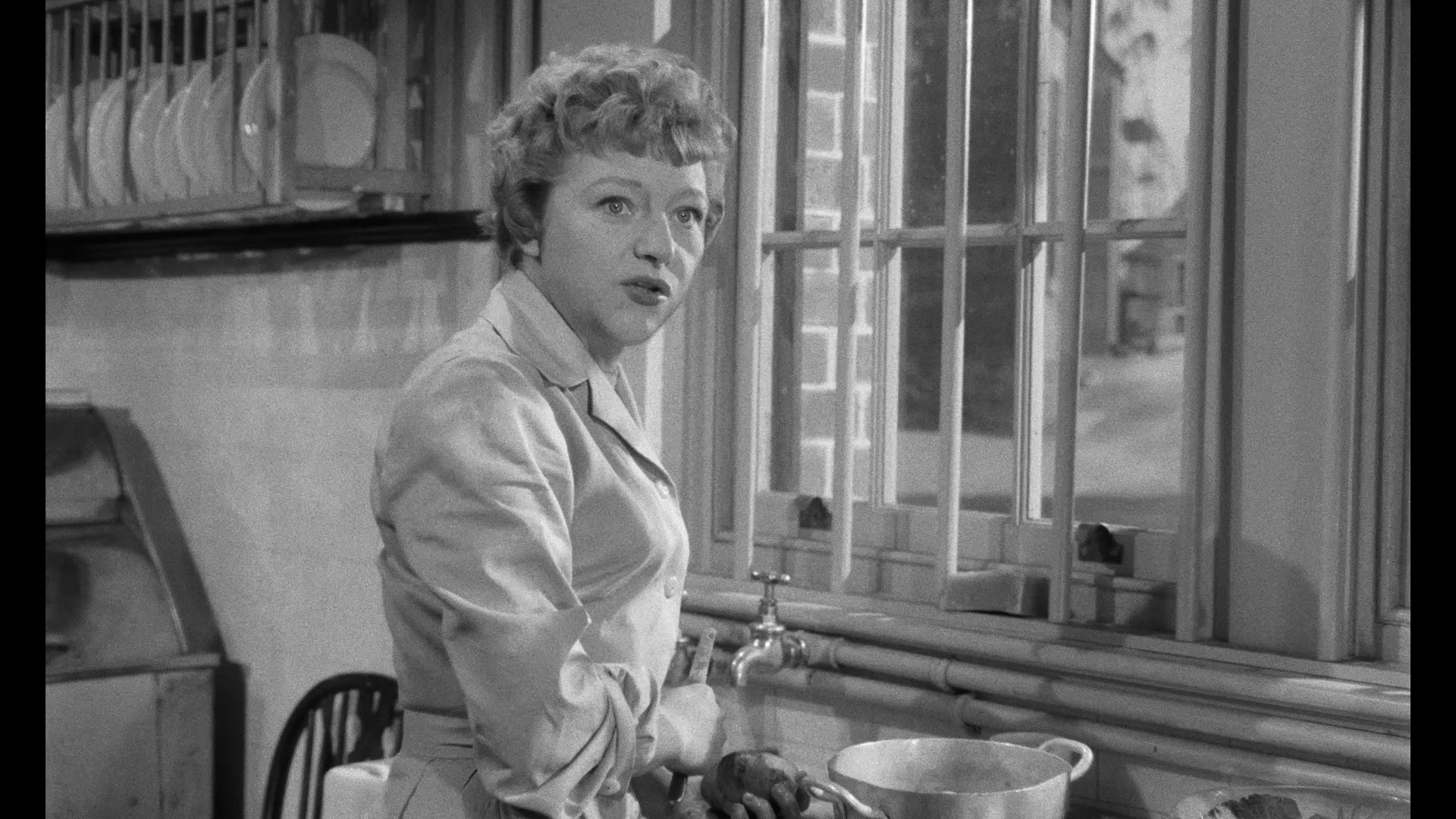 Carry.on.Sergeant.1958.BDRemux.1080p.mkv_snapshot_00.07.35.551.png