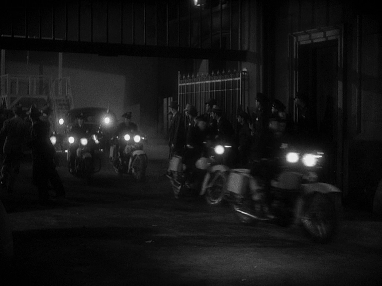 Его девушка Пятница.1940.BDRip AVC msltel.mkv_snapshot_00.46.57.557.jpg