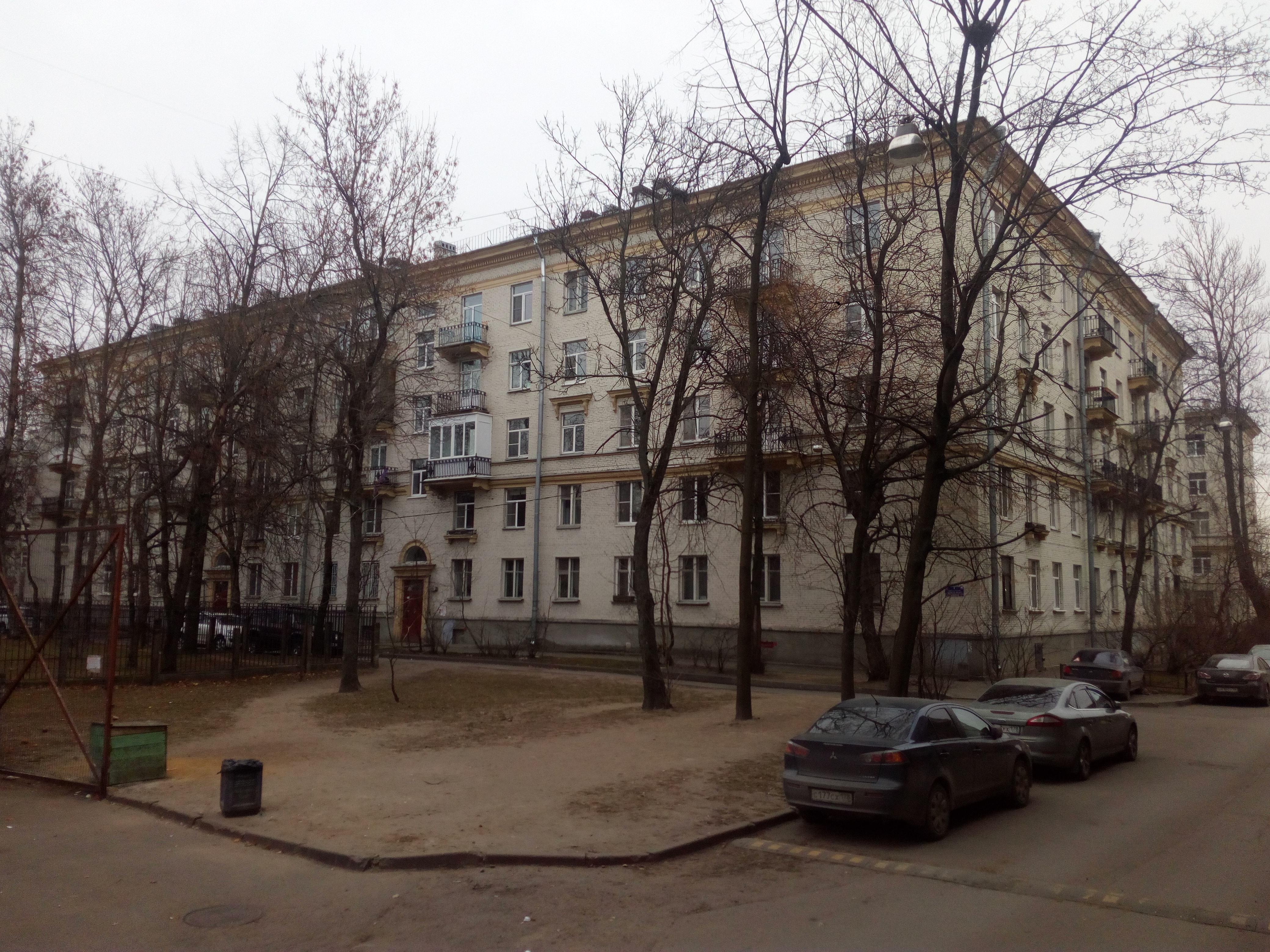 Черной речки наб. 4.jpg