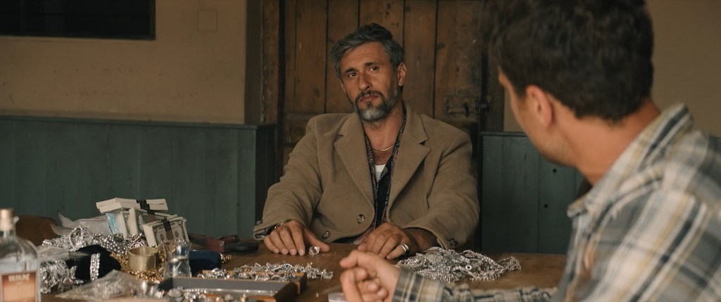 Fuze.2025.D.BDRip-AVC.mkv_snapshot_01.01.40.197.jpg
