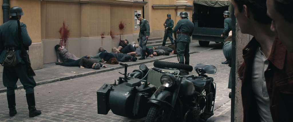 Камни на шанец.2014.BDRip AVC msltel.mkv_snapshot_00.17.12.481.jpg