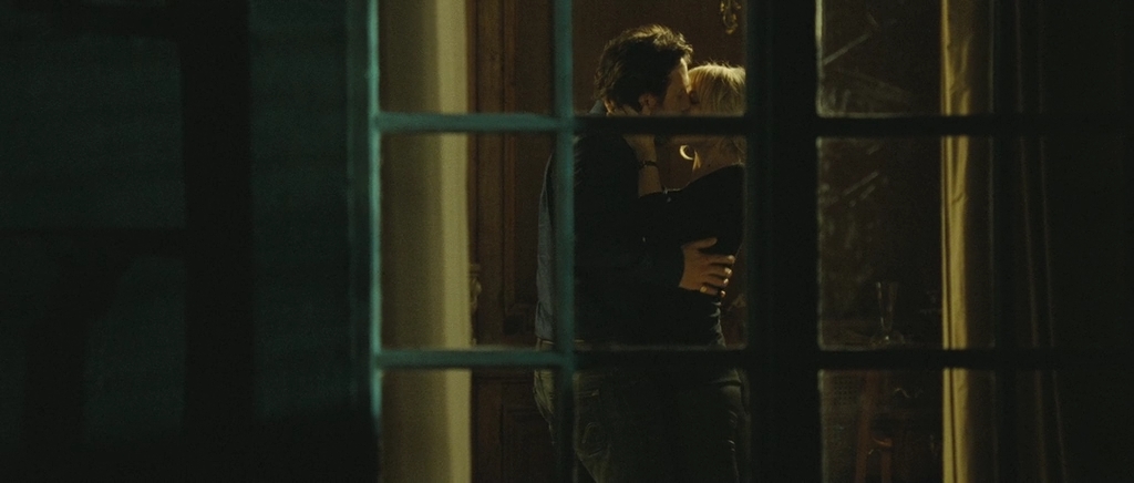 Реквием по убийце.2011.BDRip AVC msltel.mkv_snapshot_00.45.55.940.jpg
