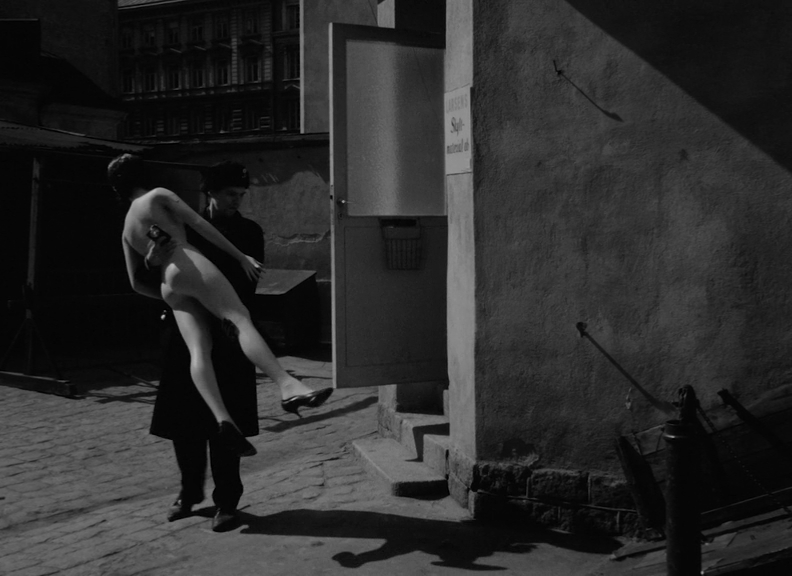 Восковая фигура.1962.BDRip AVC msltel.mkv_snapshot_00.11.59.025.jpg