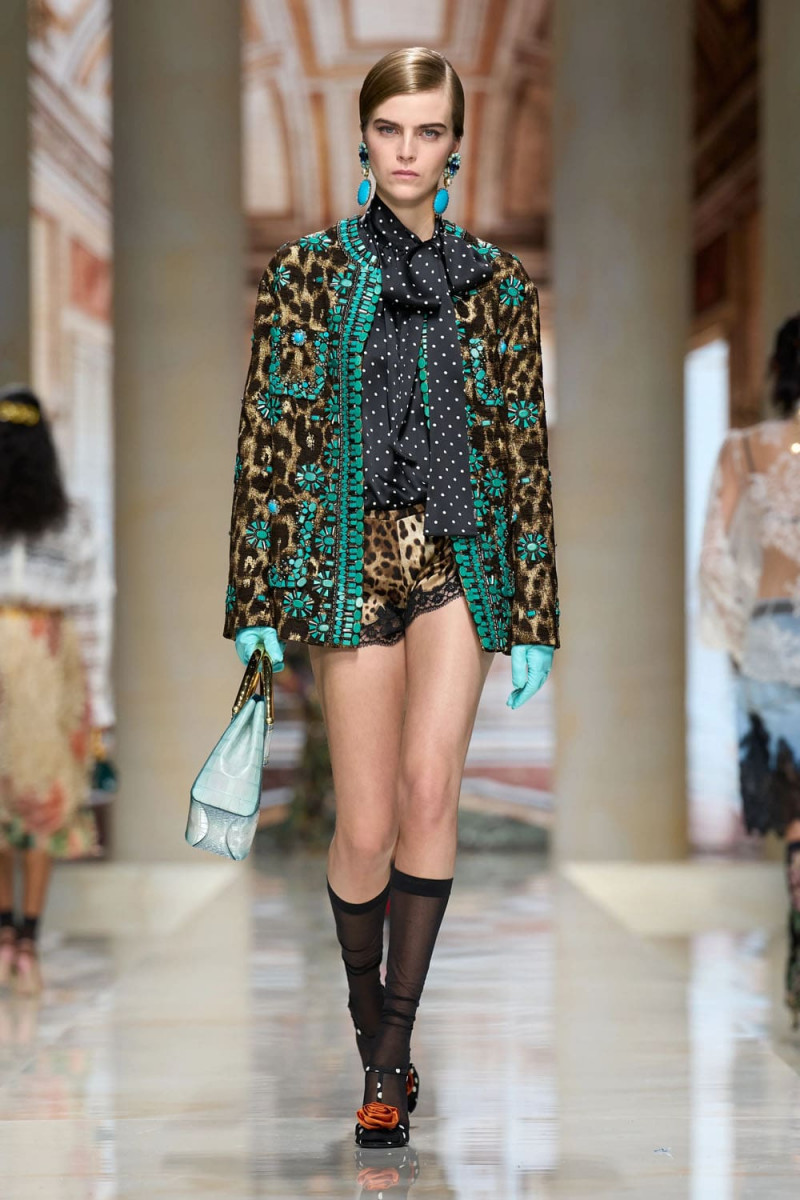 Dolce-Gabbana-Spring-Summer-2027-Runway-Magazine-43.jpg