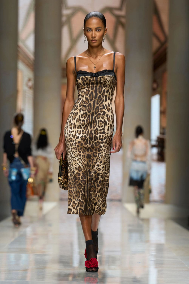 Dolce-Gabbana-Spring-Summer-2027-Runway-Magazine-44.jpg