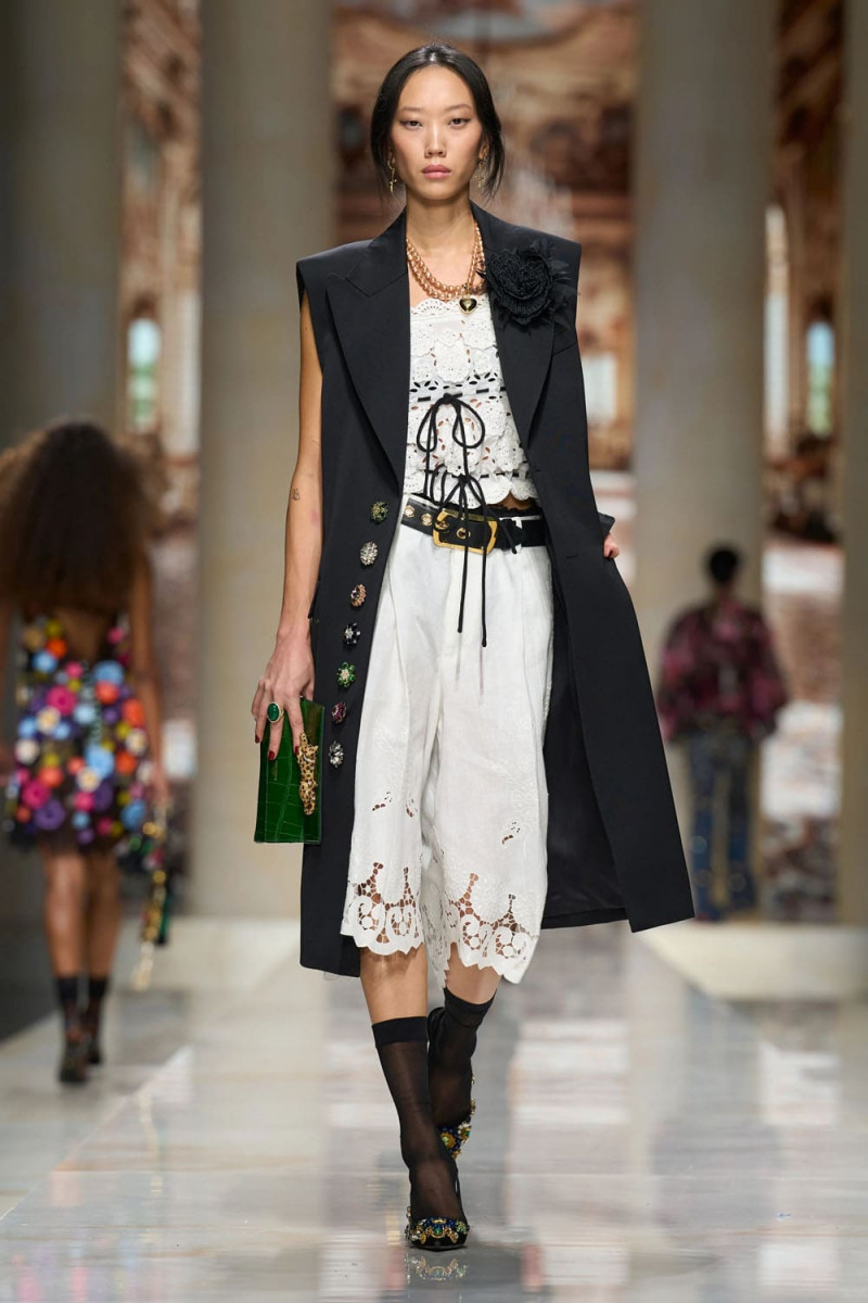 Dolce-Gabbana-Spring-Summer-2027-Runway-Magazine-66.jpg
