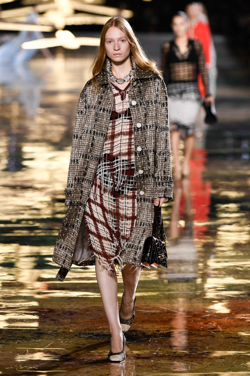 chanel-spring-2027-rtw-r-dm-0049.jpg