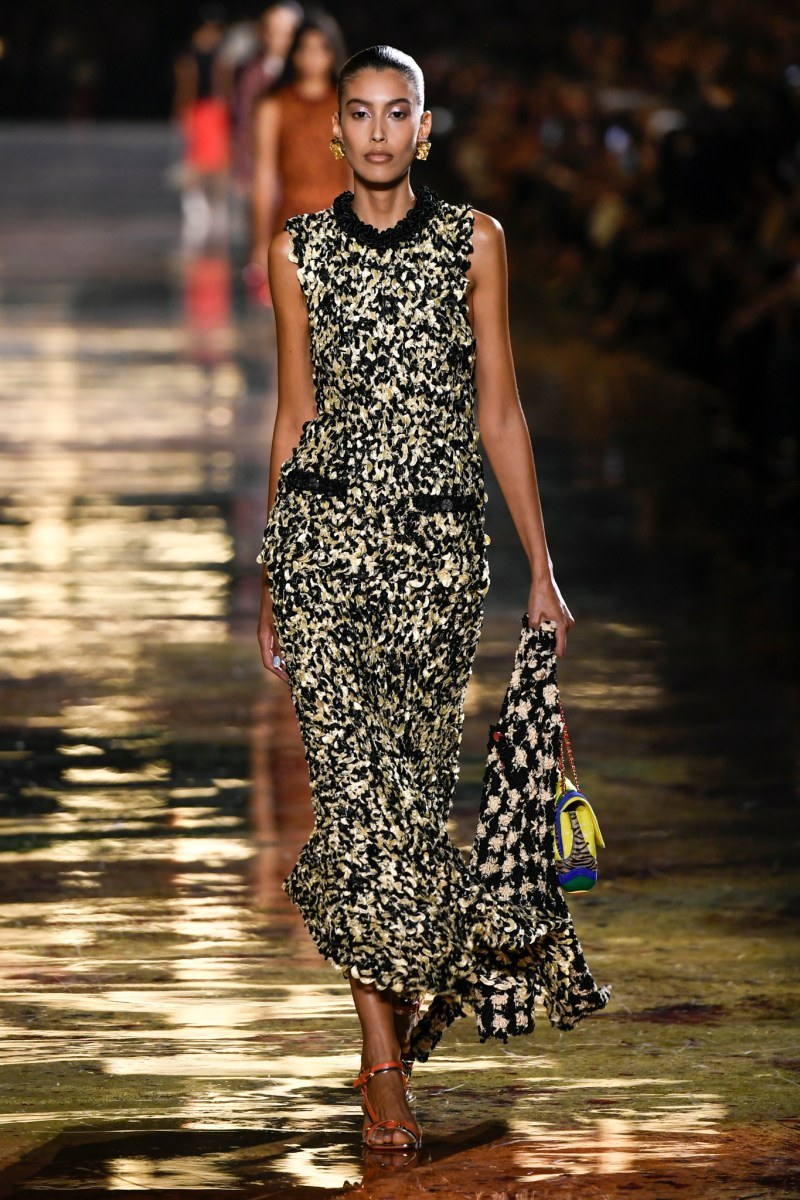 chanel-spring-2027-rtw-r-dm-0075.jpg