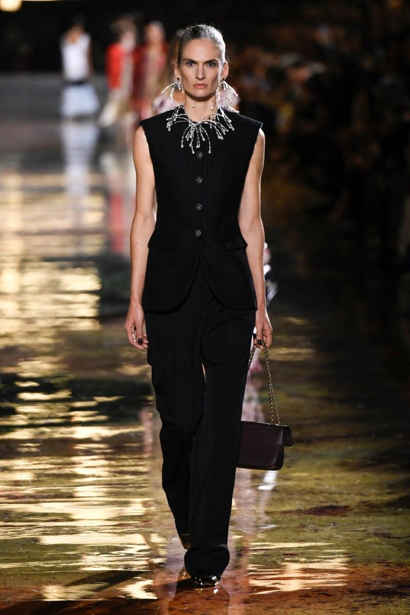 chanel-spring-2027-rtw-r-dm-0038.jpg