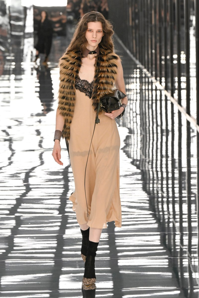 fendi-ss27-rtw-mfw-r-gg-0297.jpg