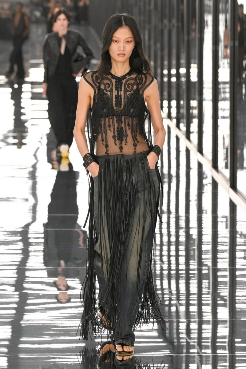 fendi-ss27-rtw-mfw-r-gg-1876.jpg