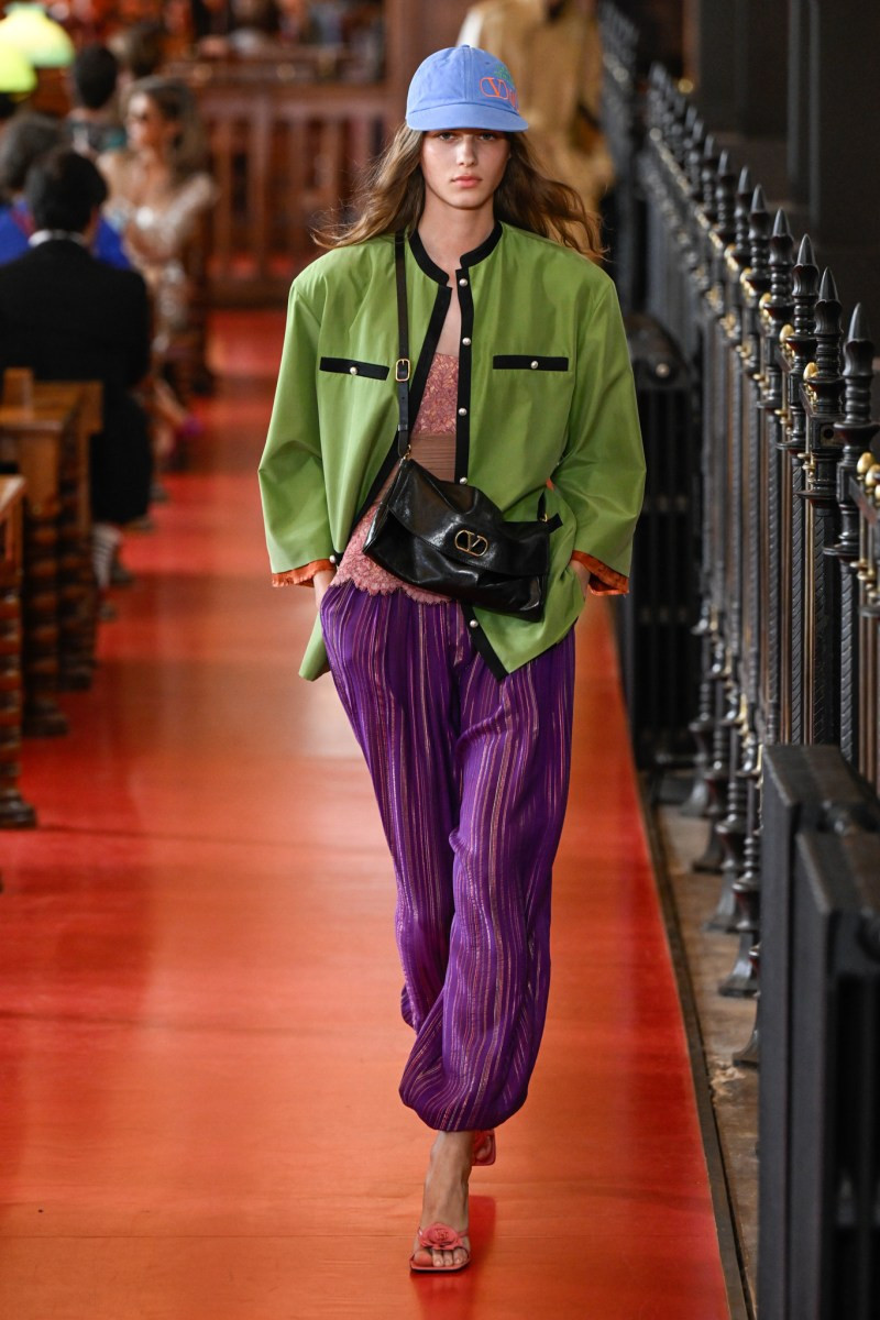 valentino-spring-27-rtw-pfw-r-gg-043.jpeg
