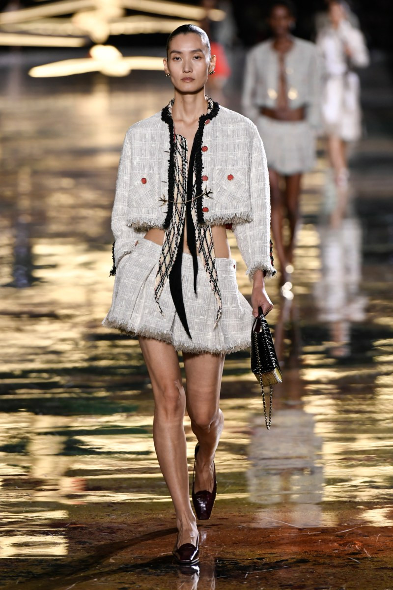 chanel-spring-2027-rtw-r-dm-0063.jpg