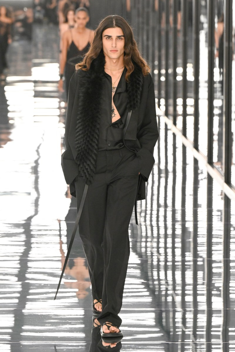 fendi-ss27-rtw-mfw-r-gg-3217.jpg