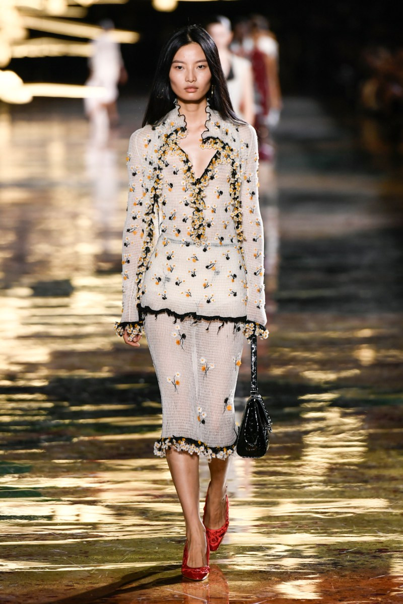chanel-spring-2027-rtw-r-dm-0007.jpg