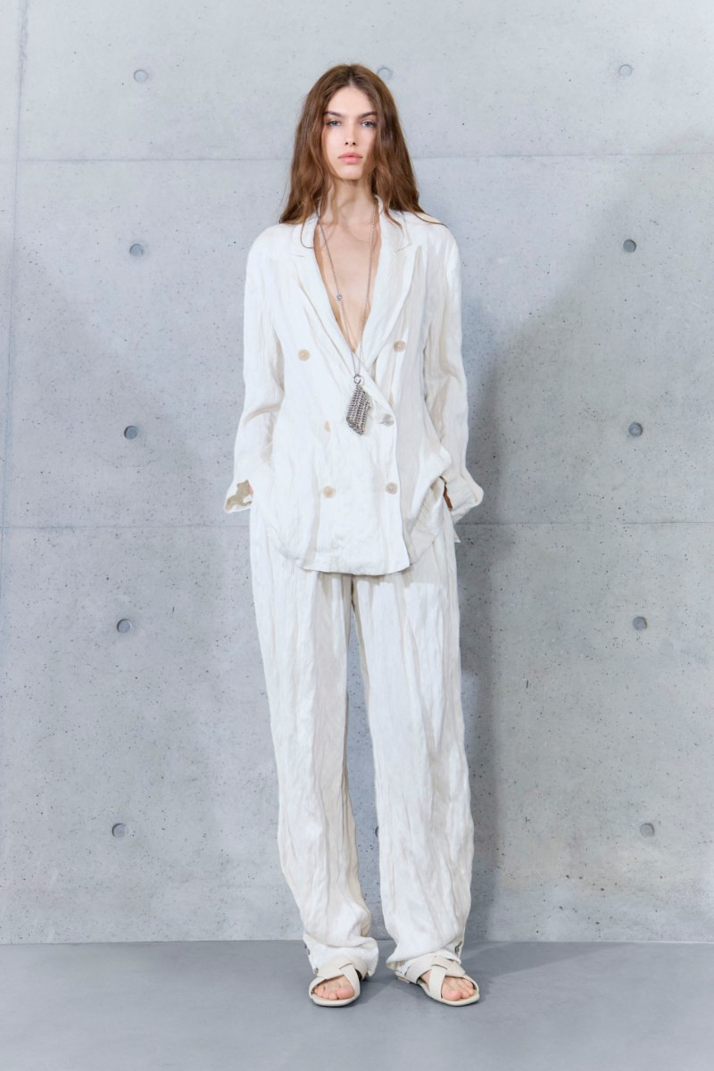 emporio-armani-spring-27-rtw-ctsy-001.jpg